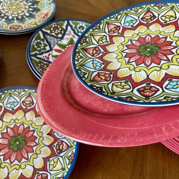 Pottery Barn Talavera SET of 4 Melamine Salad/Appetizer Plates Multicolor Floral - Picture 4 of 13